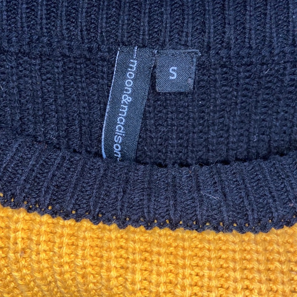 Color block sweater - Picture 5 of 5